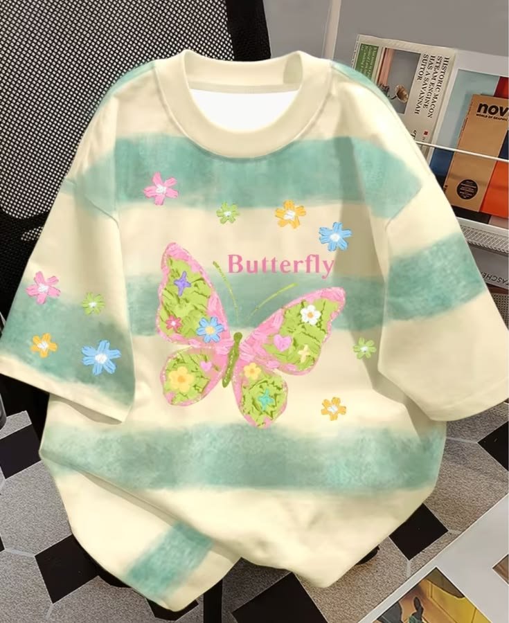 Women’s Butterfly Print Oversized Sweatshirt