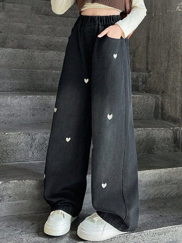 Women’s Black Heart Print Wide-Leg Pants